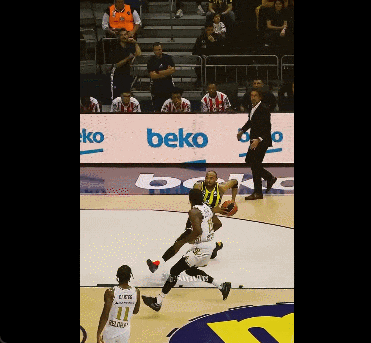 签约两年合, 小塔克效力, AA